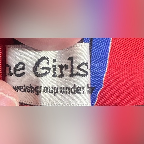 The Girls | ladies, made in Italy, silk scarf. - Picture 16 of 16